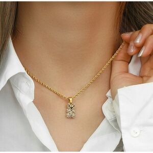Teddy necklace